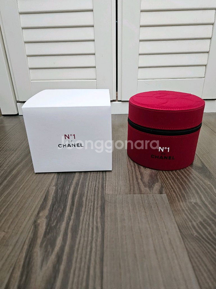 정품) 샤넬 원통 파우치 레드--0
