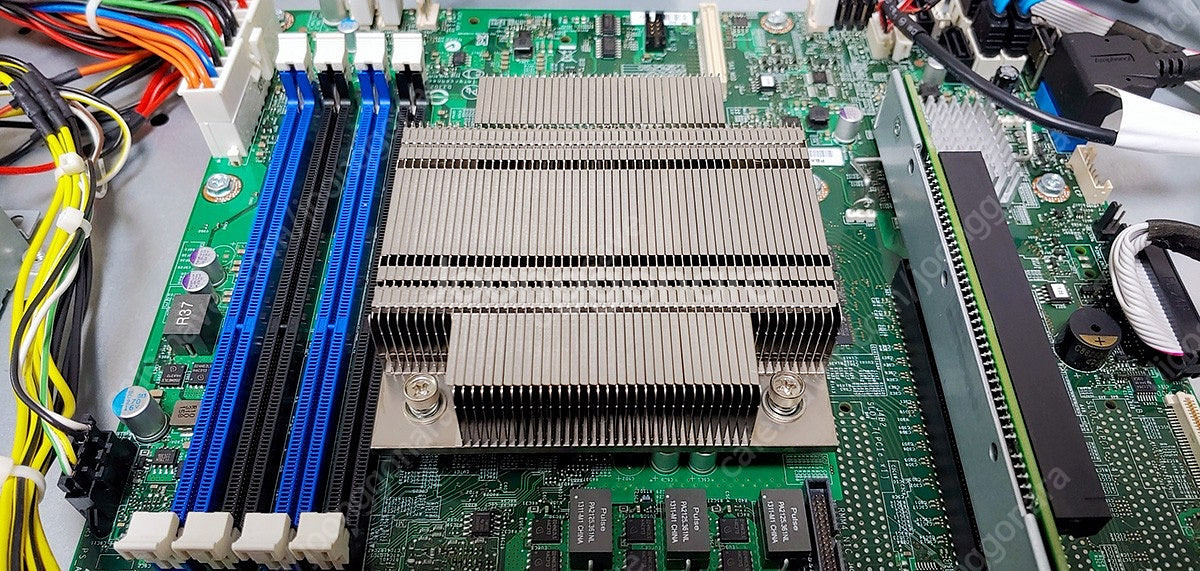 인텔 Web 서버 1U (E3-1220 V3) 8GB--3