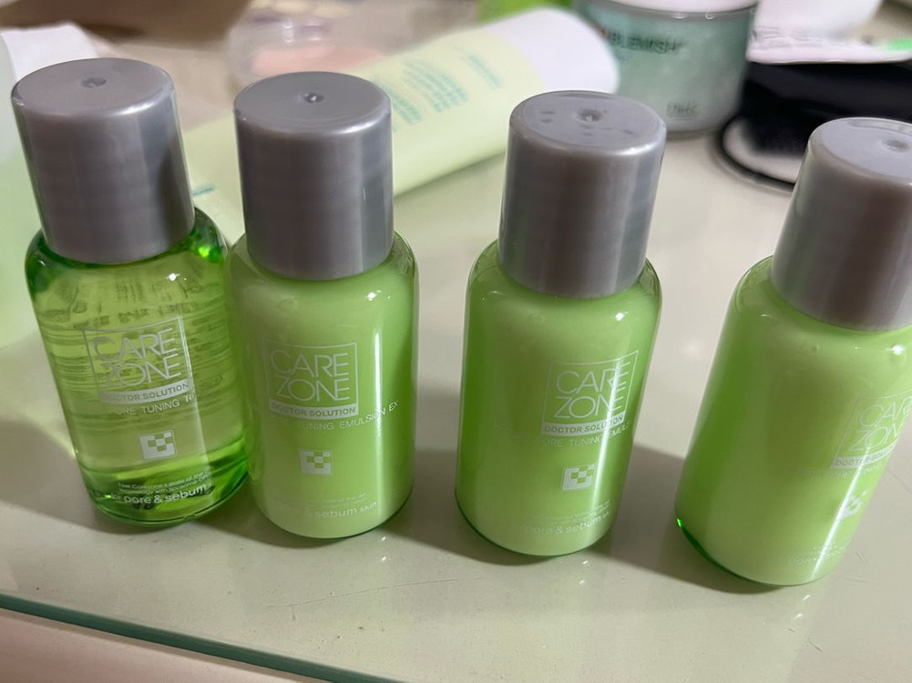 케어존 피큐어 토너&에멀젼 새 상품(지성용)--2
