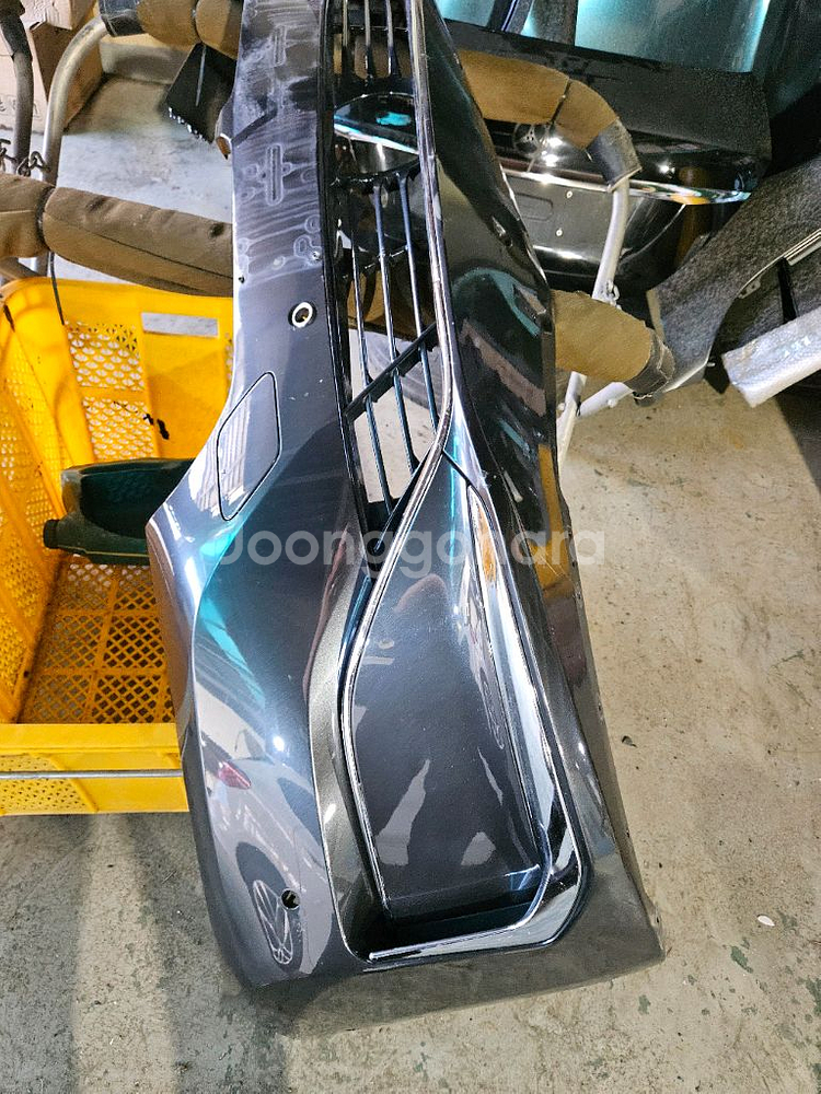 BMW 7시리즈g12후기형 앞,뒤 범퍼 판매합니다--2