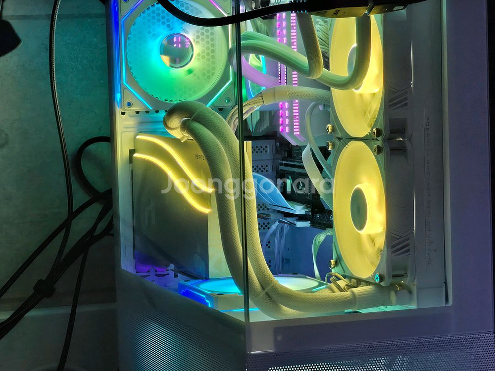 4070ti 넵튠 OC 화이트 수냉 그래픽 카드--1