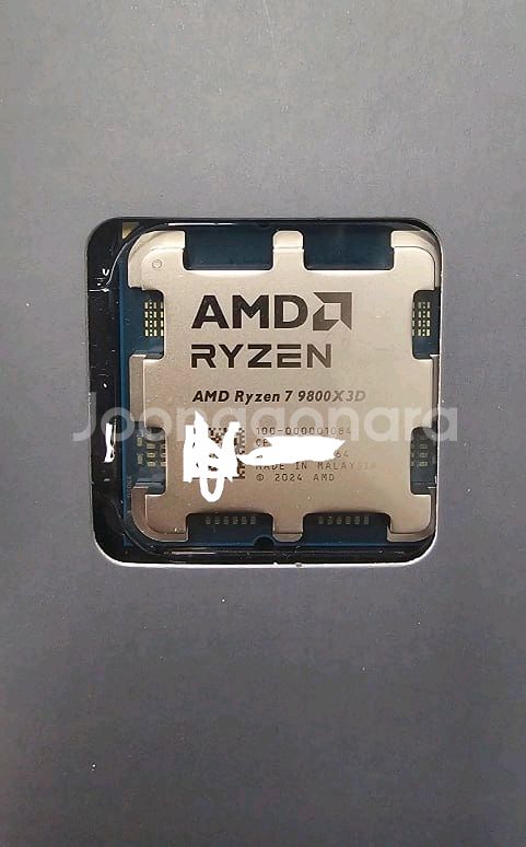 라이젠7 ryzen7 9800x3d 미개봉--0