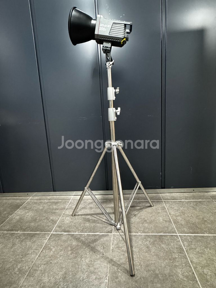 APUTURE amaran 100x, 200x 판매--0