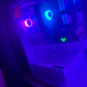9800x3d 본체 컴퓨터 판매합니다