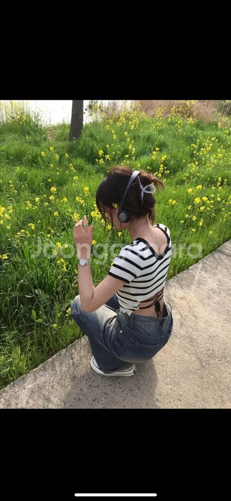 (새상품)뒷트임 리본 반팔티--5
