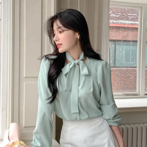 화이트색상) 브이넥 블라우스