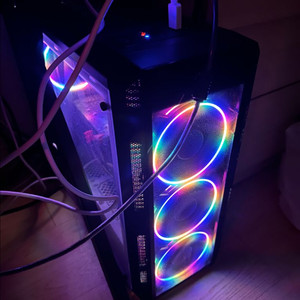 게임용 컴퓨터 판매합니다.