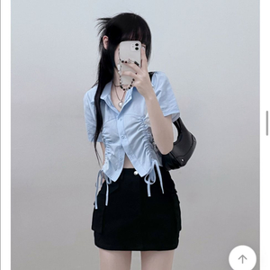 (새상품) 셔링 크롭 반팔 셔츠