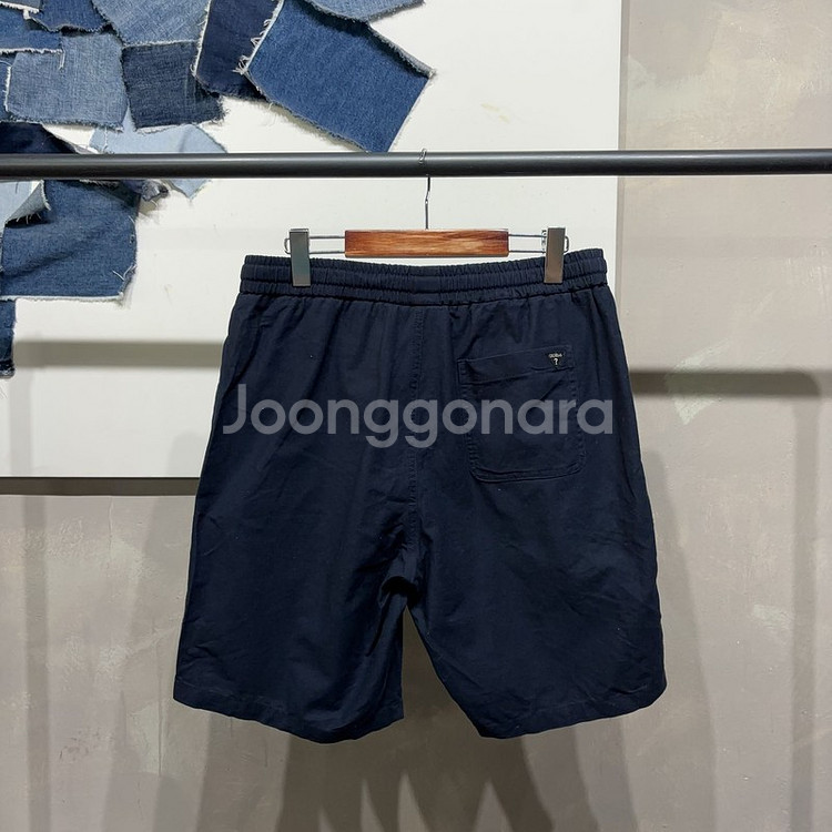 (30~32인치) 게스 캐주얼 밴딩 네이비 반바지--2