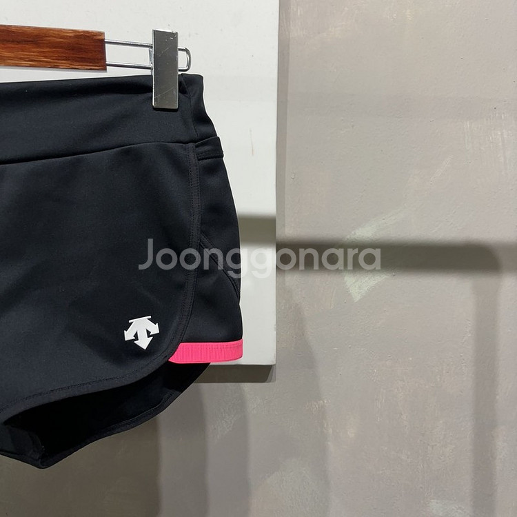 (24~26인치) 데상트 여성 기능성 반바지 쇼츠--2