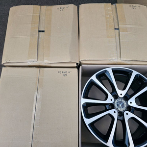 벤츠 w213 나이트패키지 18인치휠