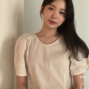 Sie 블룸 퍼프 슬리브 블라우스 크림베이지 s