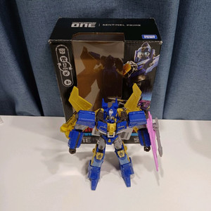 트랜스포머 스튜디오 시리즈 센티넬,범블비 판매합니다