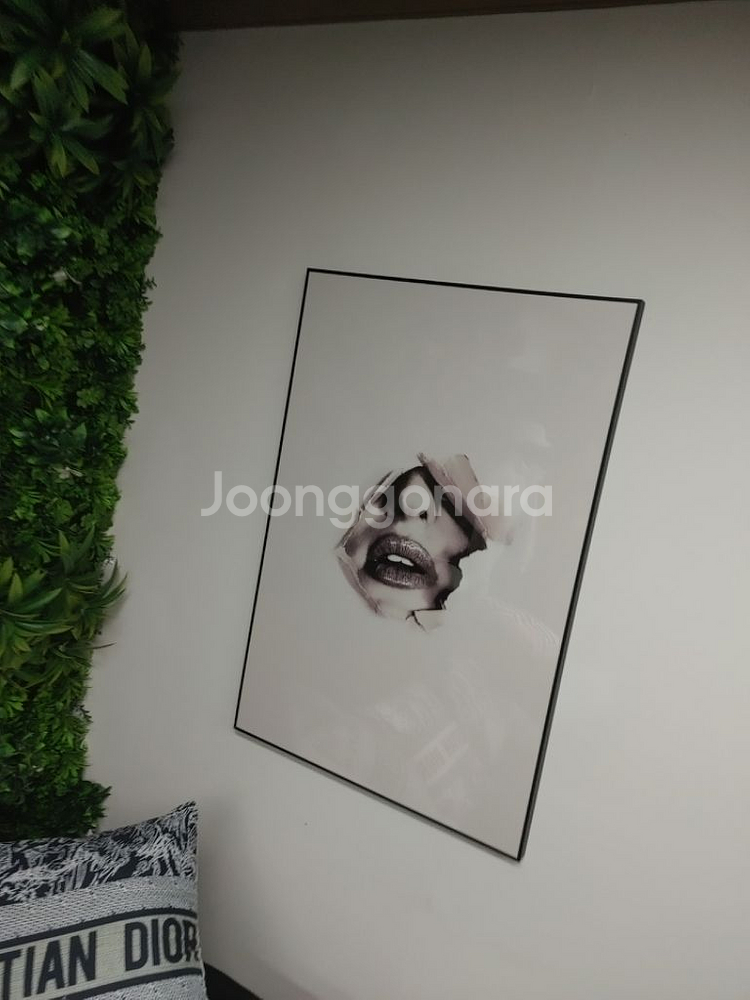 벽속여인 그림액자 대형그림 인테리어액자 그림 팝니다--2