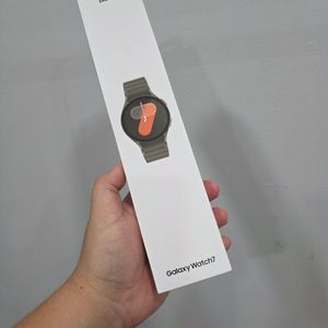 갤럭시 워치7 그린 40mm 새상품 팔아요~