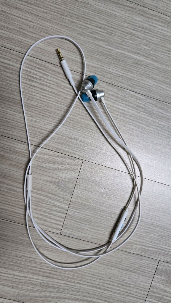 로지텍 kda 이어폰 이미지