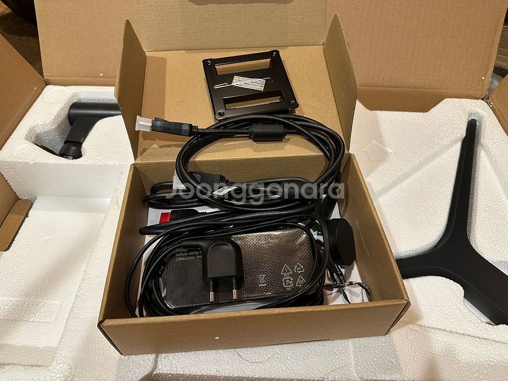 삼성cfg73 게이밍 모니터 144hz 27인치 커브드--1