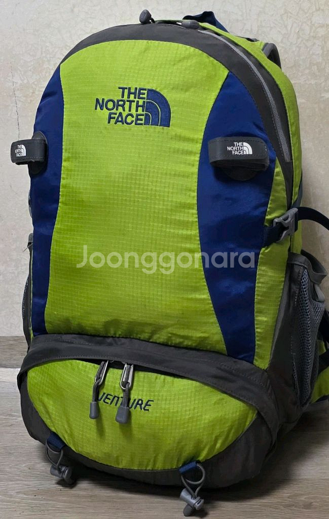 노스페이스 VENTURE 등산배낭 여행캠핑백팩 30L--0