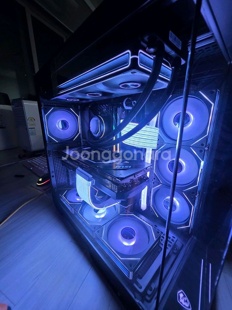 라이젠9 7950x3D RTX4080S 본체 팝니다--0