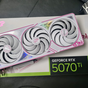 컬러풀 rtx 5070ti 울트라 팝니다