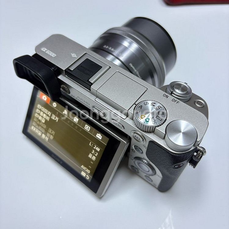 소니 A6000 번들렌즈(16-50)--3