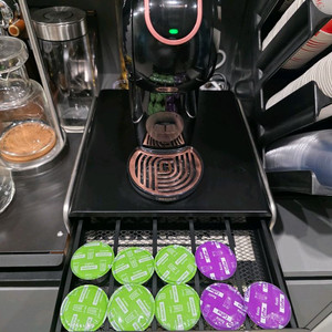 돌체구스토 Genio S 커피머신+캡슐보관함