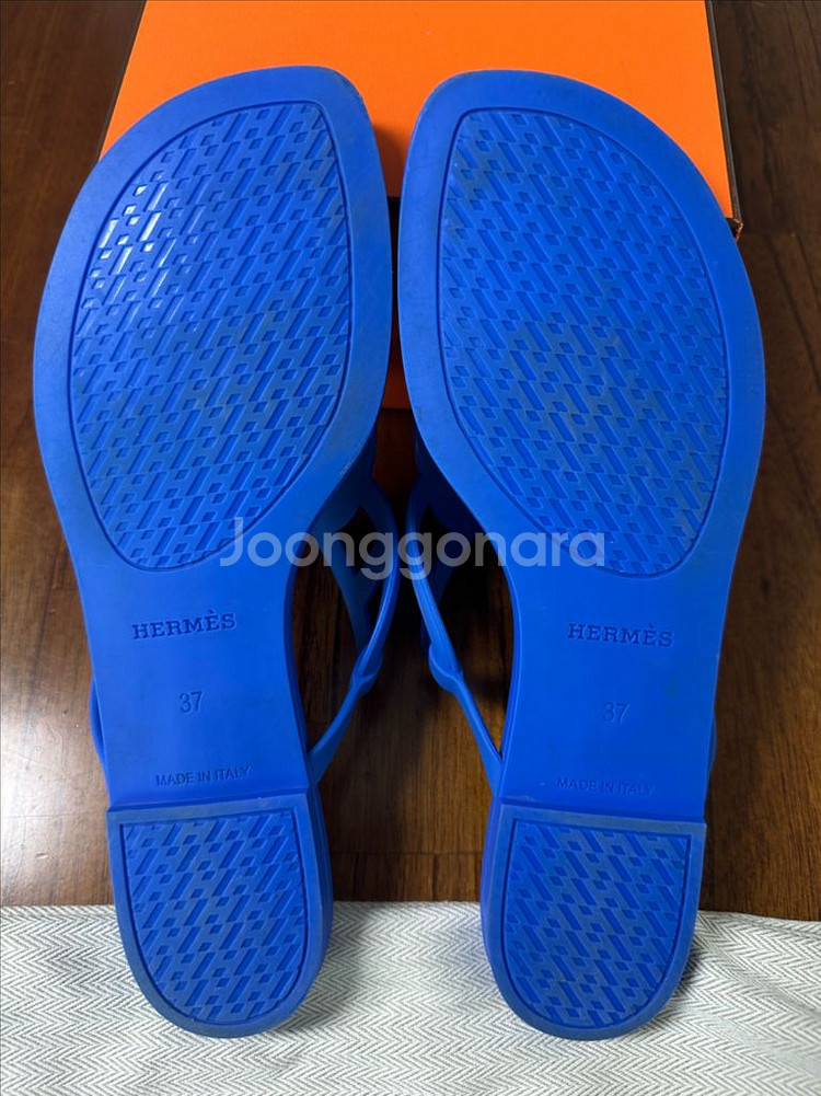 에르메스 에제리 샌들 블루 37 팝니다--2