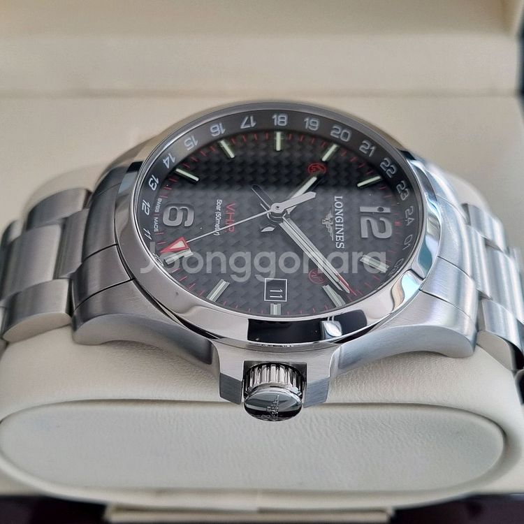 론진 콘퀘스트 V.H.P GMT 43mm 카본 다이얼--4
