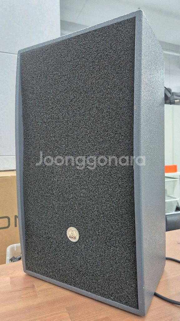 AKG 맥스모듈러 충전식 스피커 팝니다--0