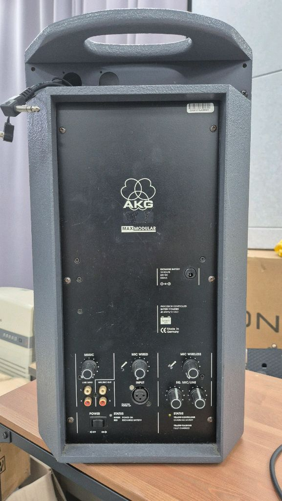 AKG 맥스모듈러 충전식 스피커 팝니다--3