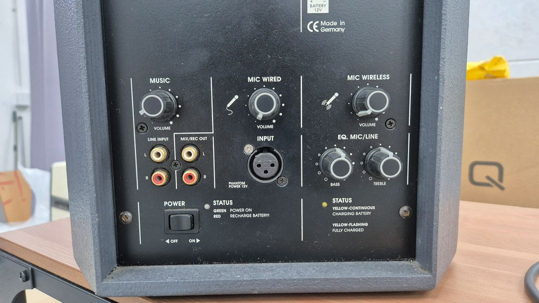 AKG 맥스모듈러 충전식 스피커 팝니다--2