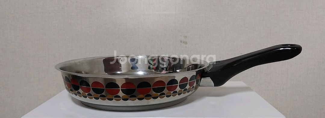 (중고)휘슬러 엠보 프라이팬 팝니다(26cm)--1