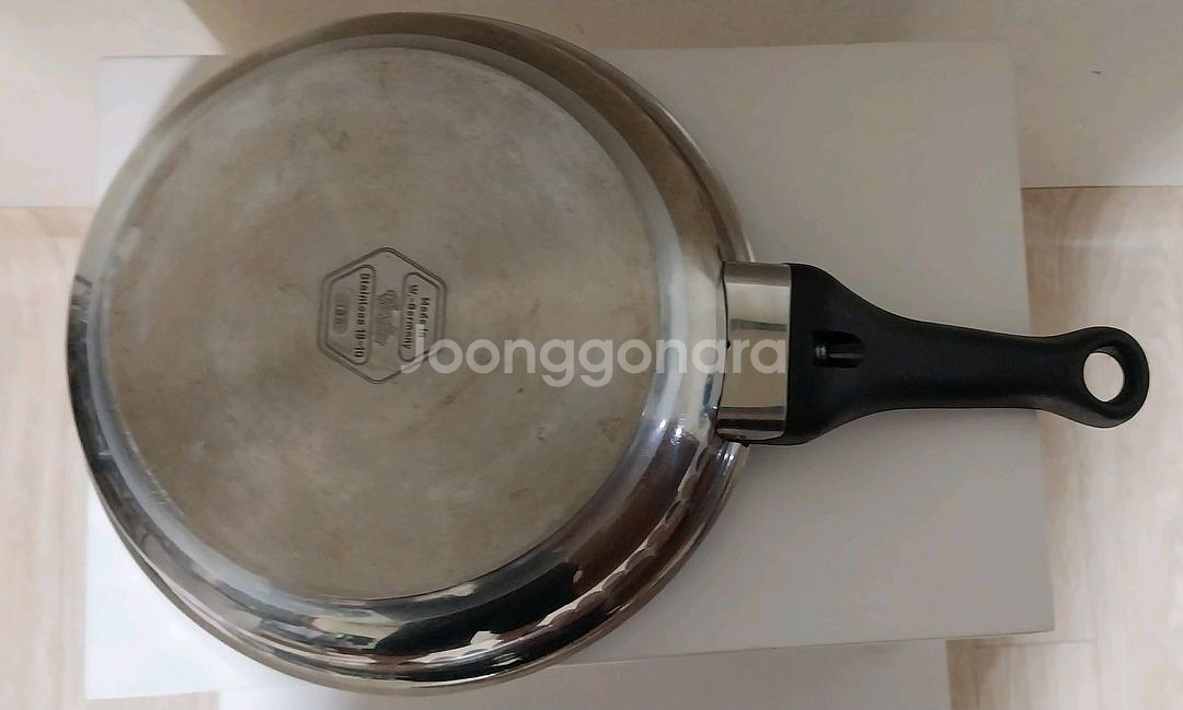 (중고)휘슬러 엠보 프라이팬 팝니다(26cm)--5