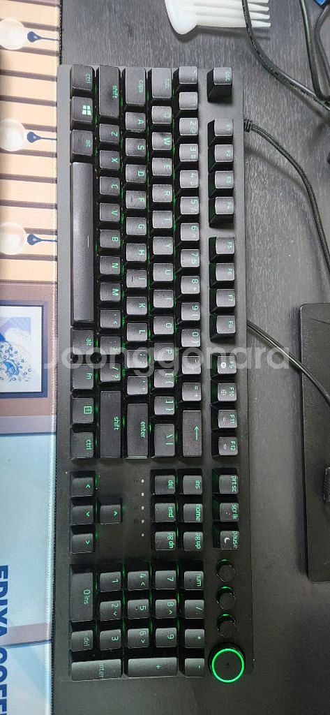 RAZER HUNTSMAN V2 리니어 옵티컬 키보드--0