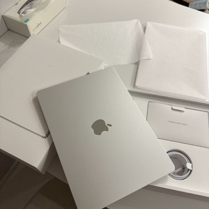 Apple 맥북 에어 13 M3 2024