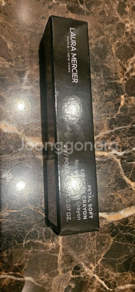 로라메르시에 립스틱 크레용 303 잔느 팝니다.--1