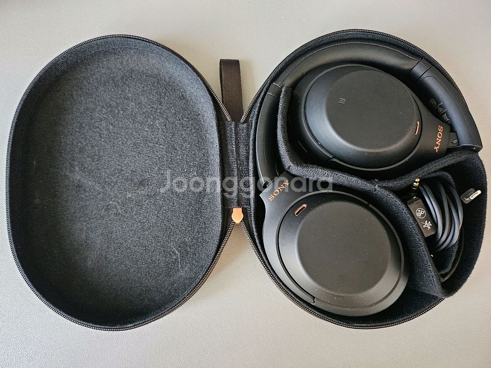 소니 WH-1000XM4 헤드폰--4