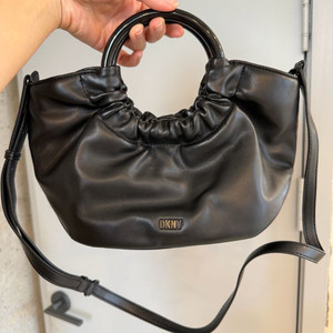 dkny 가방 미착용 새거