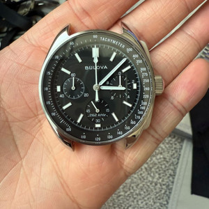 96k111 부로바 루나파일럿 43.5mm 판매합니다