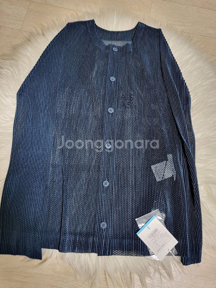 플리츠플리즈 가디건 4월 타타미 가디건 그레이쉬 네이비--5