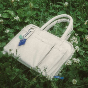 교보문고 x 스위치 북 백 삽니다.