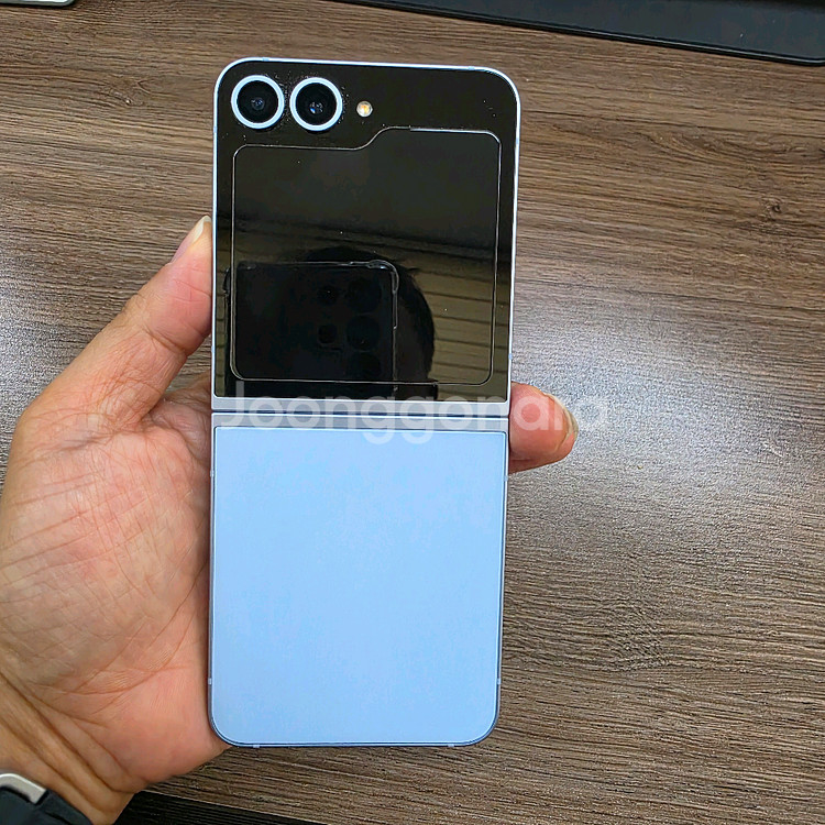 Z플립6 256GB--6