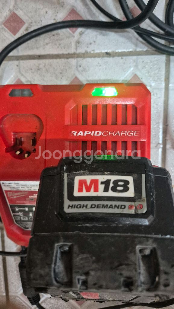 정품 밀워키 m18 fuel 해머드릴+배터리2개 일괄--5