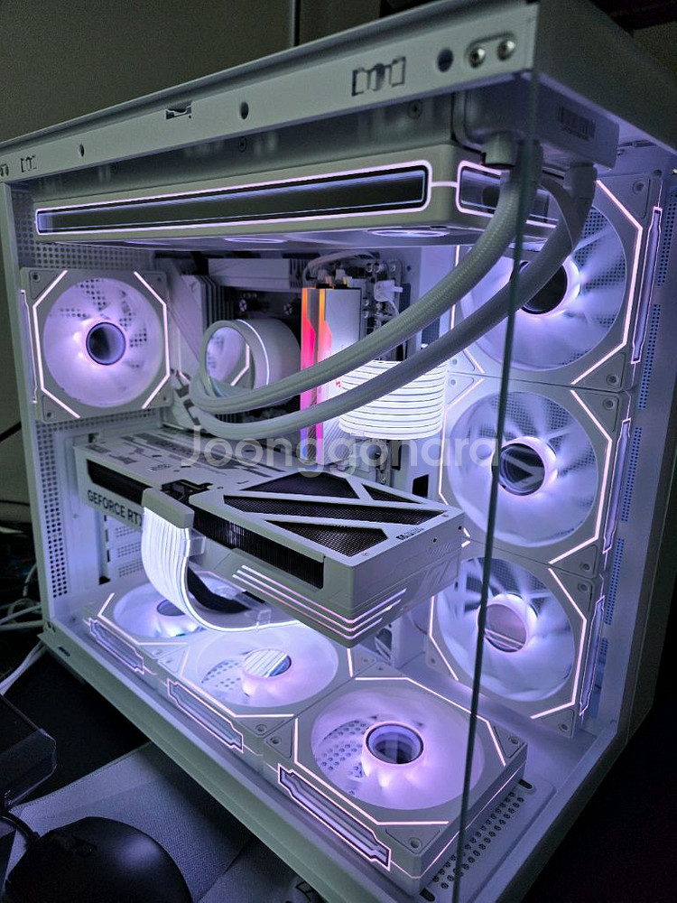 9800x3d 5080 급매(신품)--0