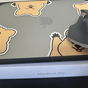 맥북프로 M3 8G 512GB 배터리100퍼