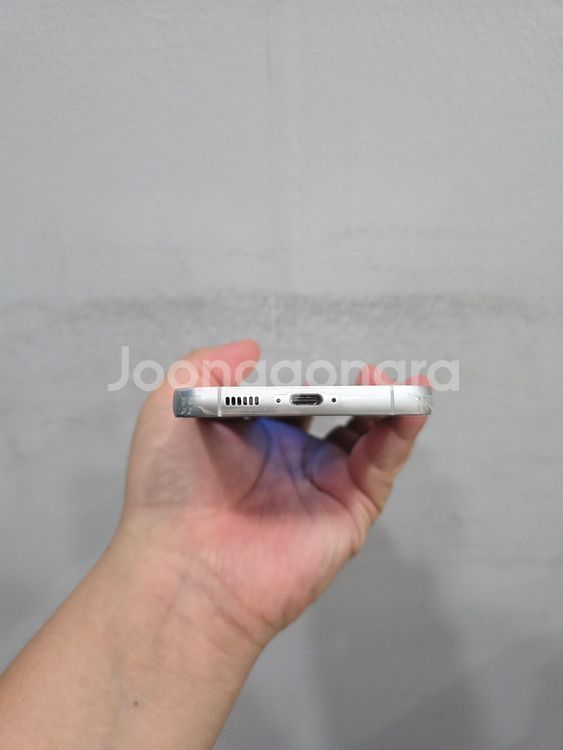 갤럭시 S23FE 화이트 256기가 A급 팔아요~--5