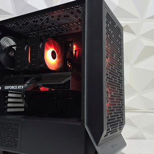 고사양게임 컴퓨터 본체 + 큐닉스 24인치 144hz(