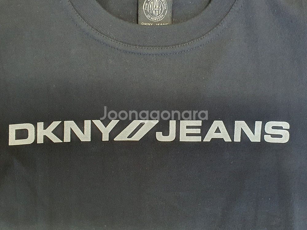 DKNY JEANS 디케이엔와이 여성 블랙 반팔 라운드--1