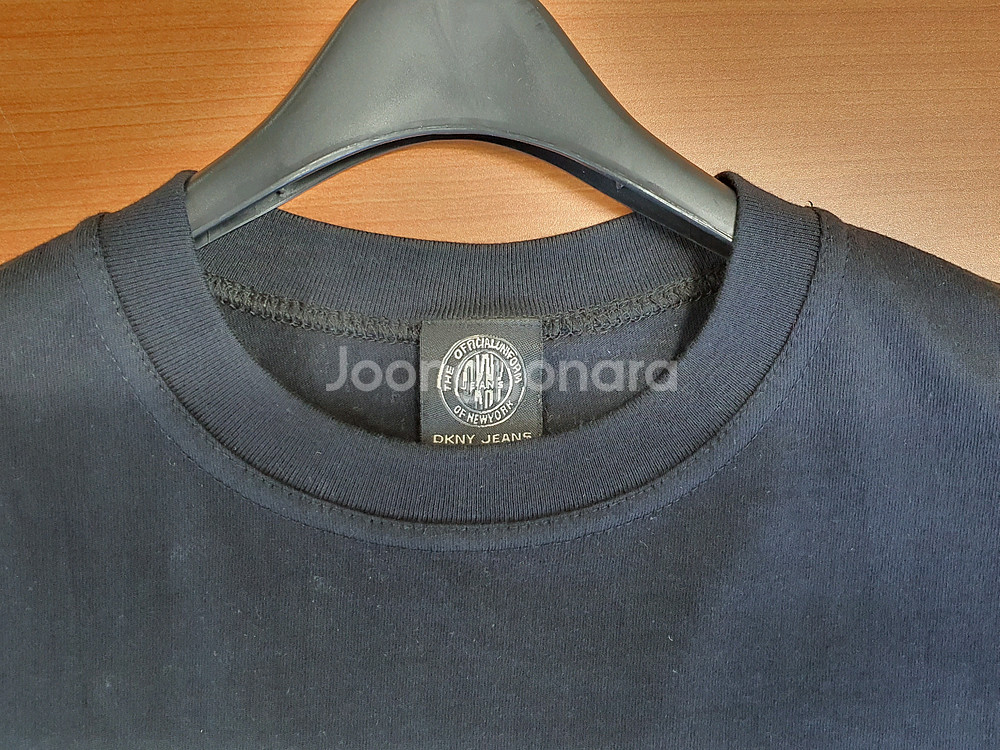DKNY JEANS 디케이엔와이 여성 블랙 반팔 라운드--2