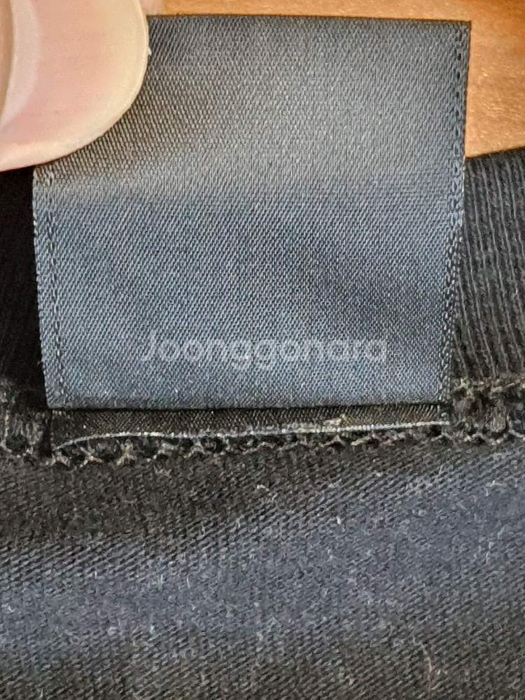 DKNY JEANS 디케이엔와이 여성 블랙 반팔 라운드--4